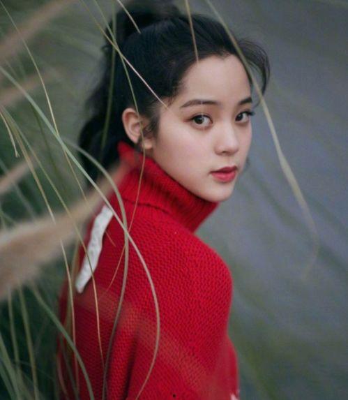 欧阳娜娜关晓彤吃瓜视频,娱乐圈最新八卦大揭秘